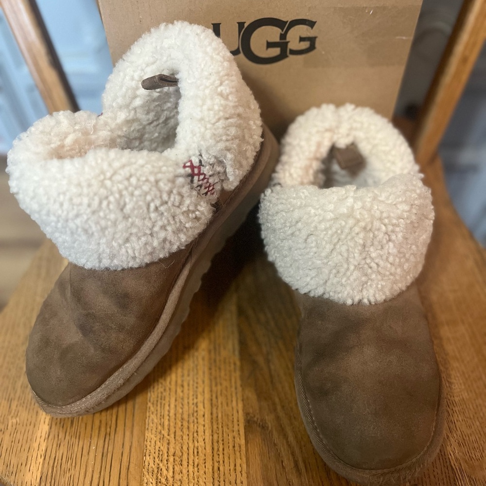 UGG Tan and Cream Shearling booties size 7